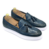 Mocassini con pappine in pelle blu stampa cocco di Virgilio shoes 01