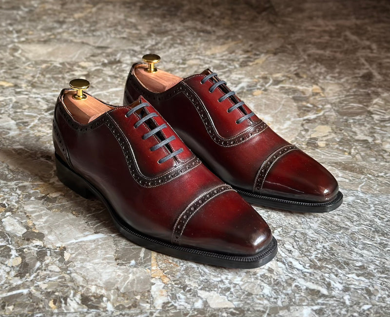 Rothschild III Oxford in pelle mogano con decoro brogue di Virgilio Shoes 01